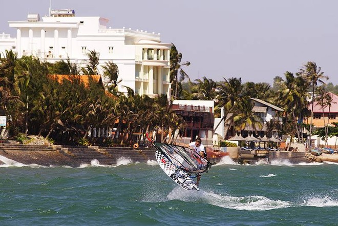 Van Broekhoven takes off - Vietnam PWA Grand Slam 2011 - Day 2 ©  John Carter / PWA http://www.pwaworldtour.com